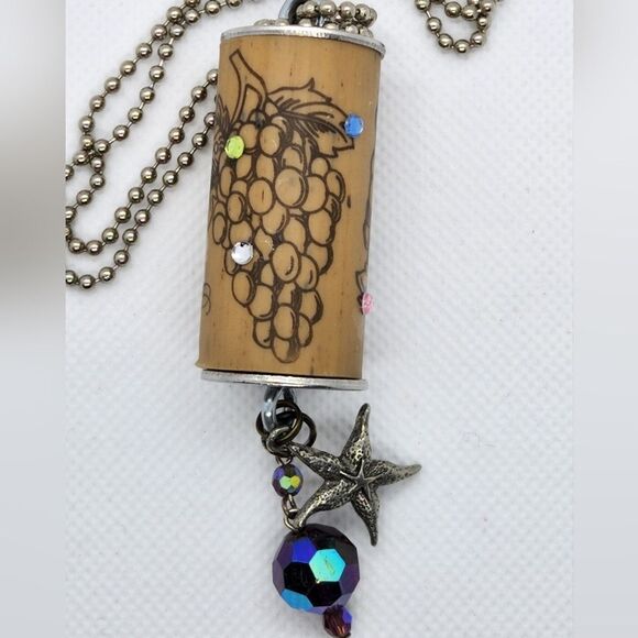 🔺️Wine Cork & Starfish Charm Necklace - Picture 2 of 6